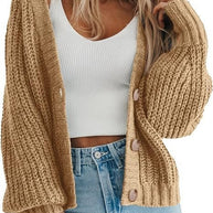 Damen Strickjacke mit grobem Muster und modischem Schnitt WW