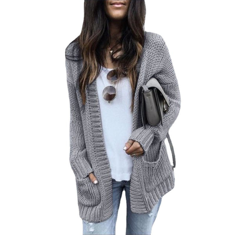 Damen Strickjacke mit tiefem V-Ausschnitt und praktischen Taschen WW
