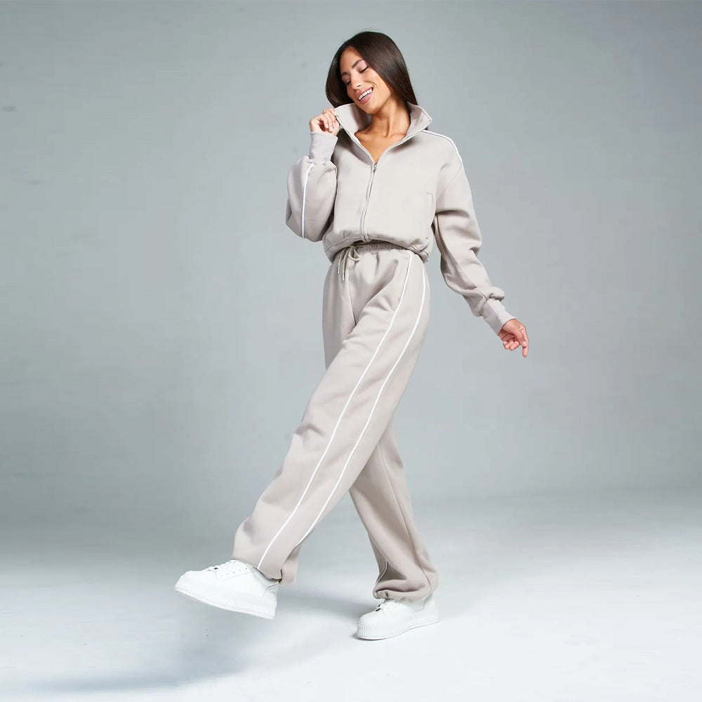 Damen sportliches Freizeit-Set mit hochgeschlossener Jacke und weit geschnittenen Hosen WW