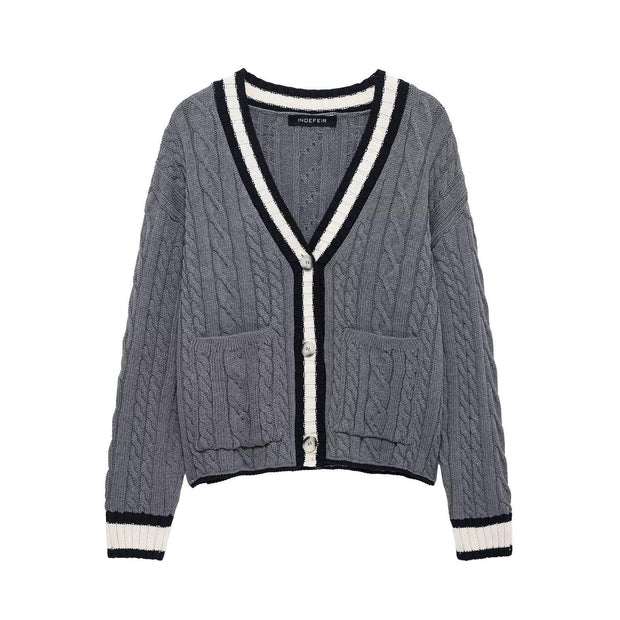 Damen Strickjacke mit V-Ausschnitt und dekorativen Kabelmustern WW