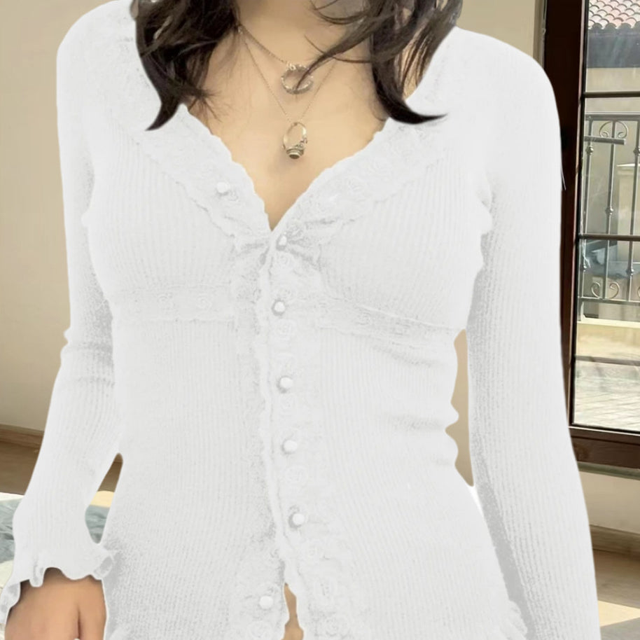 Damen Strickjacke mit romantischer Spitze und geschmackvollen Knöpfen WW