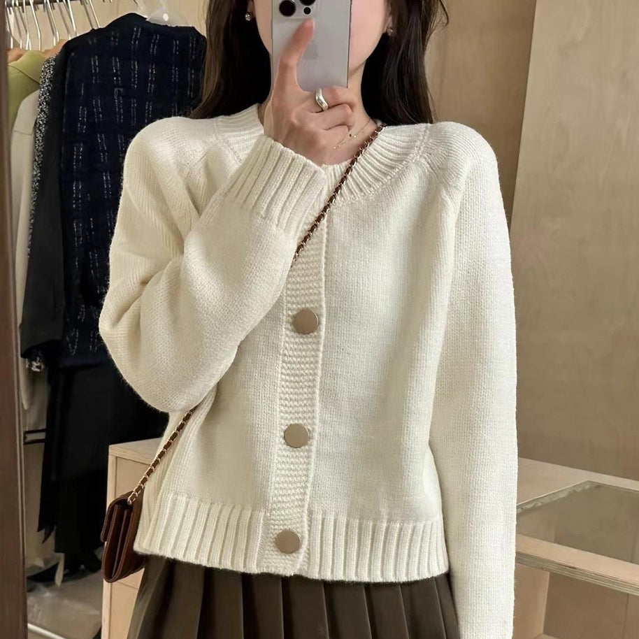 Damen Strickjacke mit Rundhalsausschnitt und dekorativen Knöpfen WW