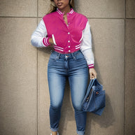 Damen Sportliche Varsity-Jacke mit Kontrastdetails und Knopfleiste WW