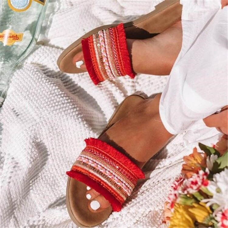 Damen Freizeit-Pantoletten mit flauschigem Design und dekorativen Fransen WW