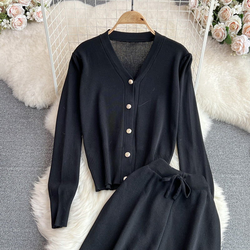 Damen Strickanzug mit weitem Bein und Knopfleiste WW