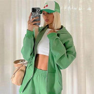 Damen bequemer Oversized Sweatjacke mit hohem Kragen und passenden Jogginghosen WW