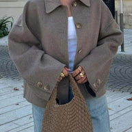 Damen Modische Oversized-Wolljacke mit Knopfdetails und weitem Schnitt WW