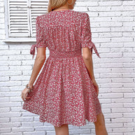Damen Blusenkleid mit floralen Mustern und verspielten Rüschen WW