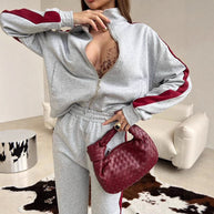 Damen sportlicher Fleece-Jogginganzug mit hohem Kragen und seitlichen Nähten WW