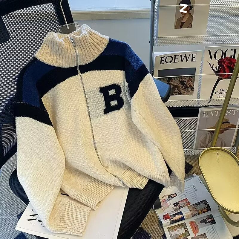 Damen Sportlicher Stehkragen-Strickpullover mit Reißverschluss und kontrastierenden Details WW