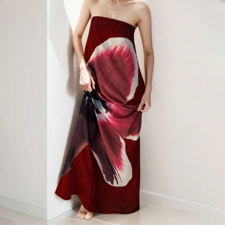 Damen Maxikleid mit schulterfreiem Design und floralen Akzenten W&W Mode