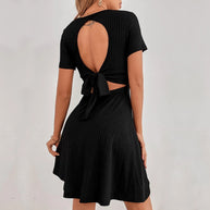 Damen Kleid mit offenem Rücken und lässigem Bindeband W&W