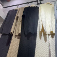 Damen Strickanzug mit Zopfmuster und weiten Beinen WW