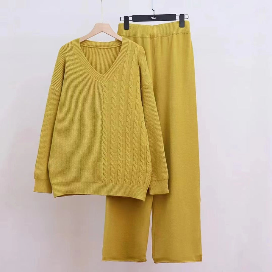 Damen Strickensemble mit feinem Zopfmuster und modernem Schnitt WW