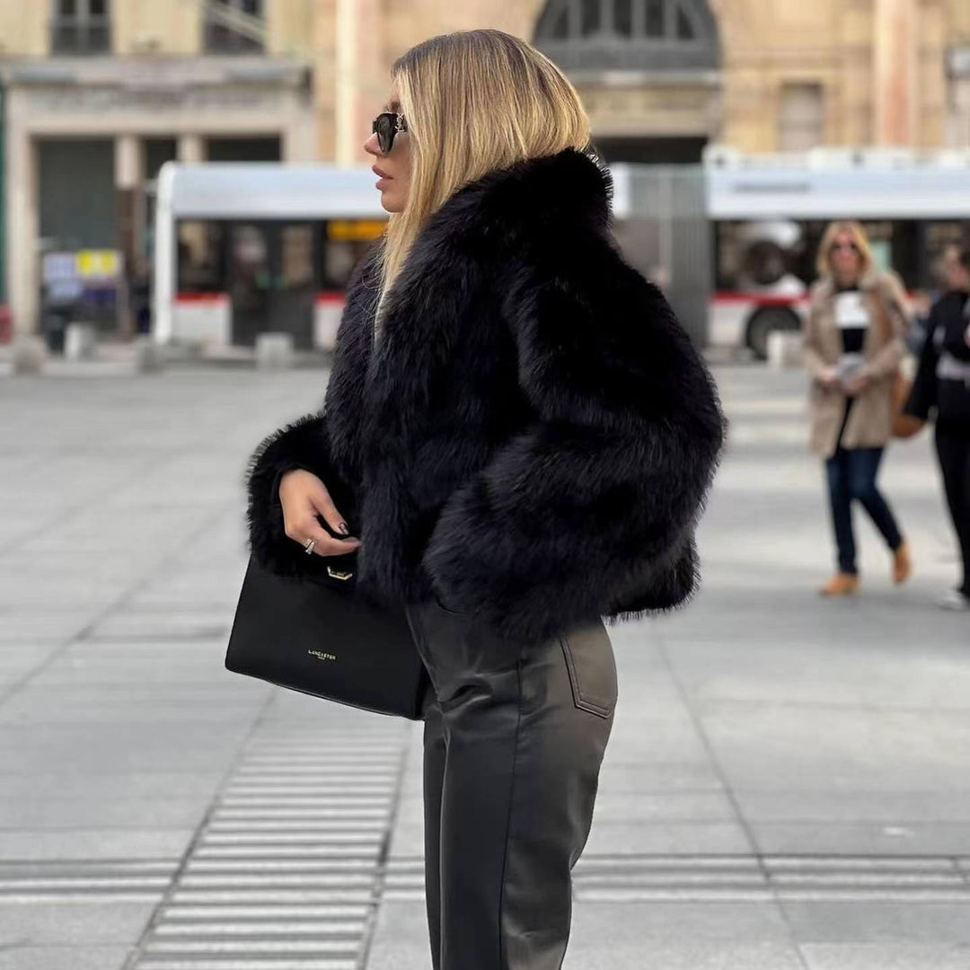 Kunstpelzjacke für glamouröse Auftritte