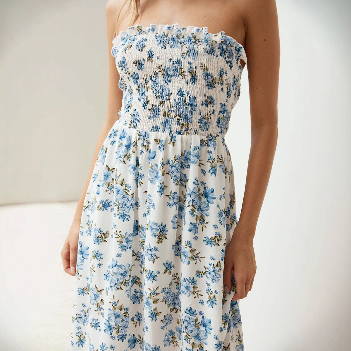 Damen Sommerliches Maxikleid mit schmalem Oberteil und Blumenprint WW