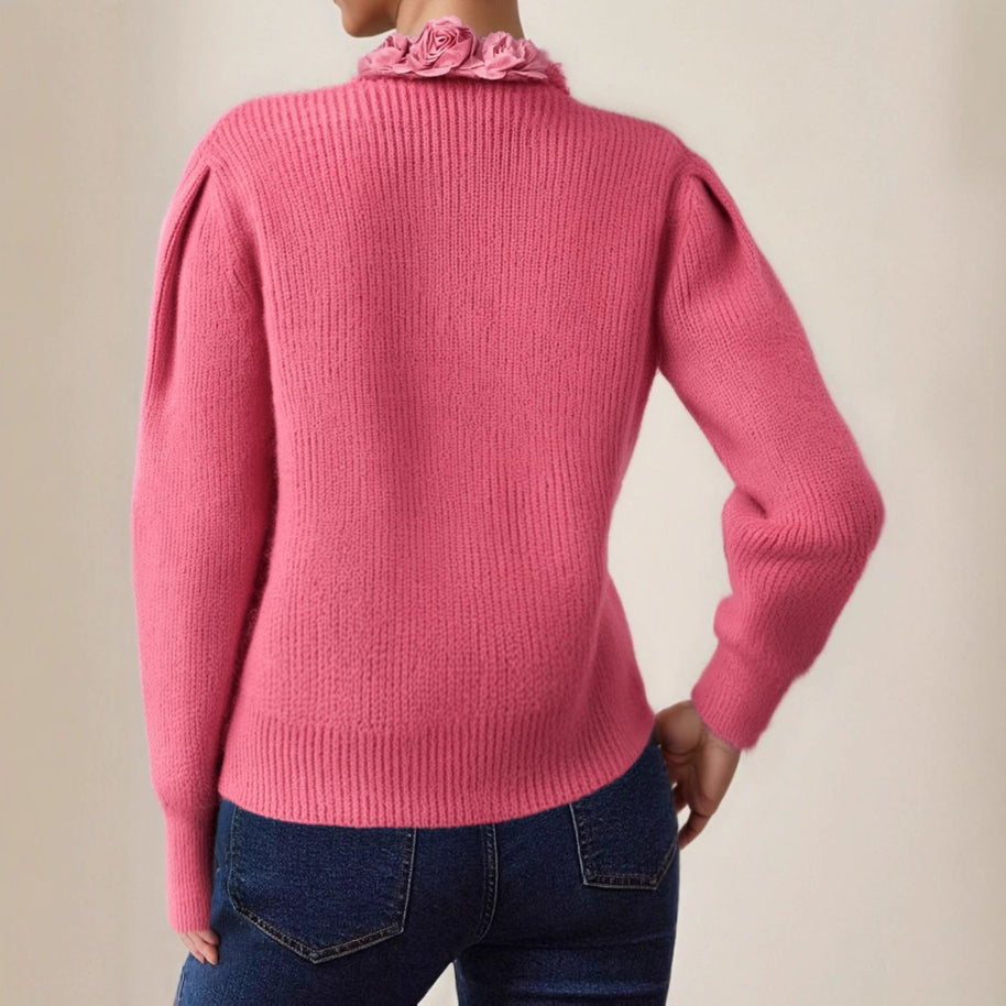 Damen Strickjacke mit floraler Applikation und tiefem V-Ausschnitt WW