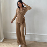 Damen Strickanzug im modernen Look mit eleganten Details WW