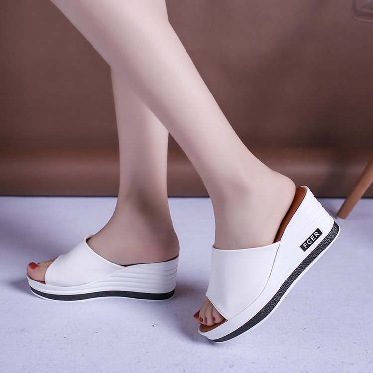 Damen Wedge-Pantoletten mit komfortabler Sohle und modernem Design W&W Mode