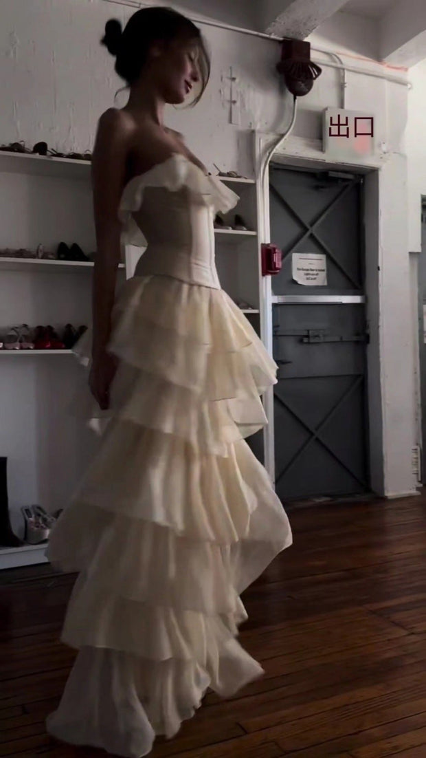 WW | Elegantes Ärmelloses Rüschentorte Kleid