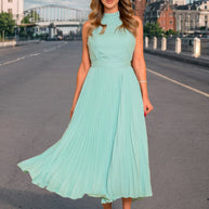Damen Plissee Maxikleid mit elegantem Rundhalsausschnitt und fließendem Fall WW