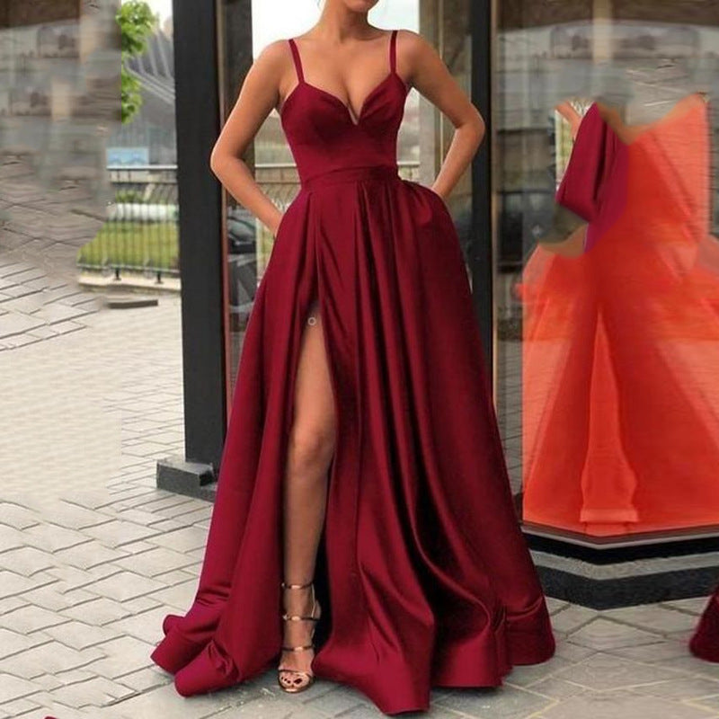 WW | Figurformendes einfarbiges Spaghettiträger-Train-Abend-Satin-Kleid
