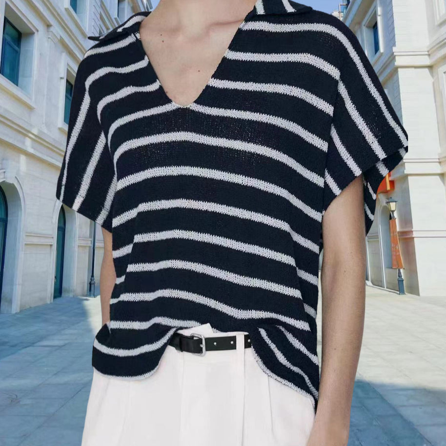 Damen Strickoberteil mit elegantem Kragen und modischem Streifenmuster WW