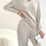 Damen bequemer Strickanzug aus hochwertigem Baumwollmix mit modernem Rippenmuster WW