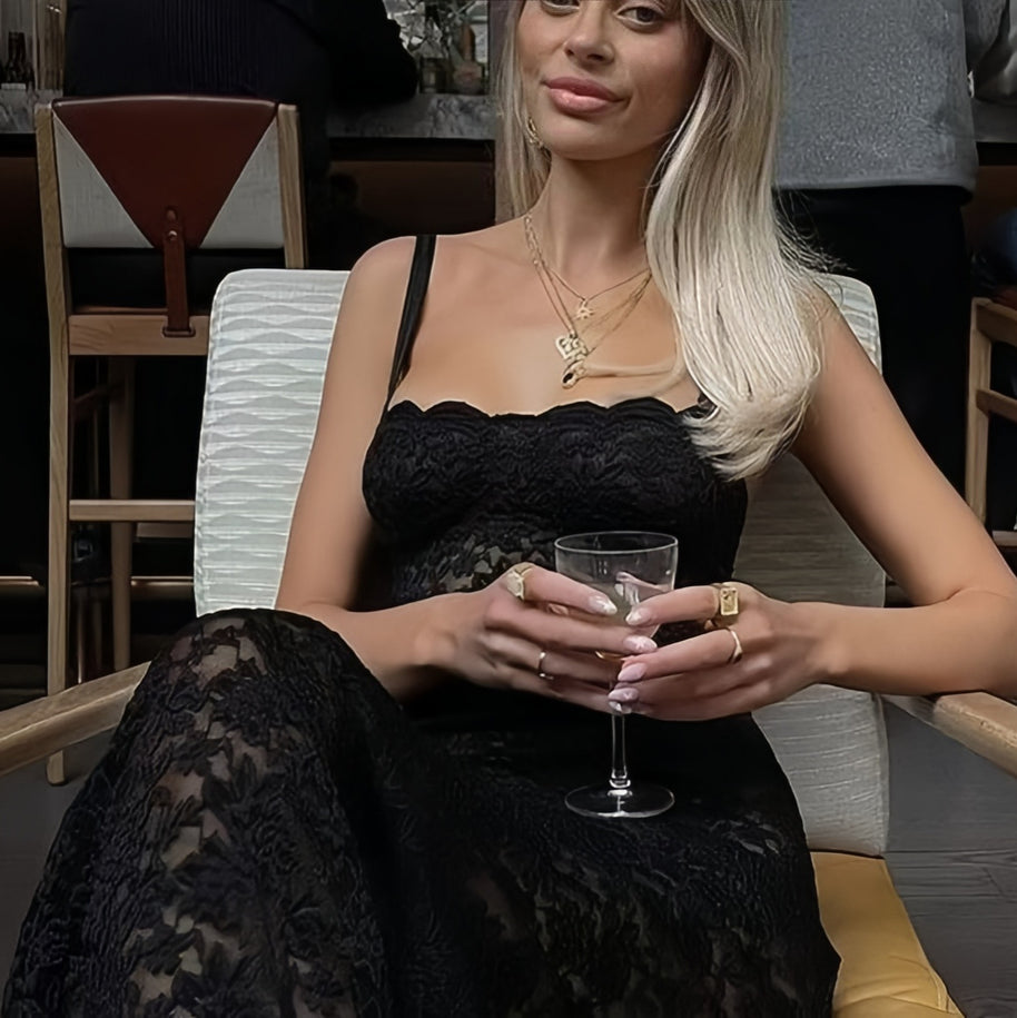 Damen Spitzen-Maxikleid mit verführerischem Schnitt und feinen Trägern WW