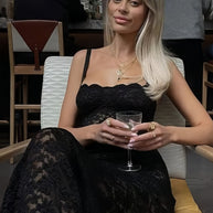 Damen Spitzen-Maxikleid mit verführerischem Schnitt und feinen Trägern WW