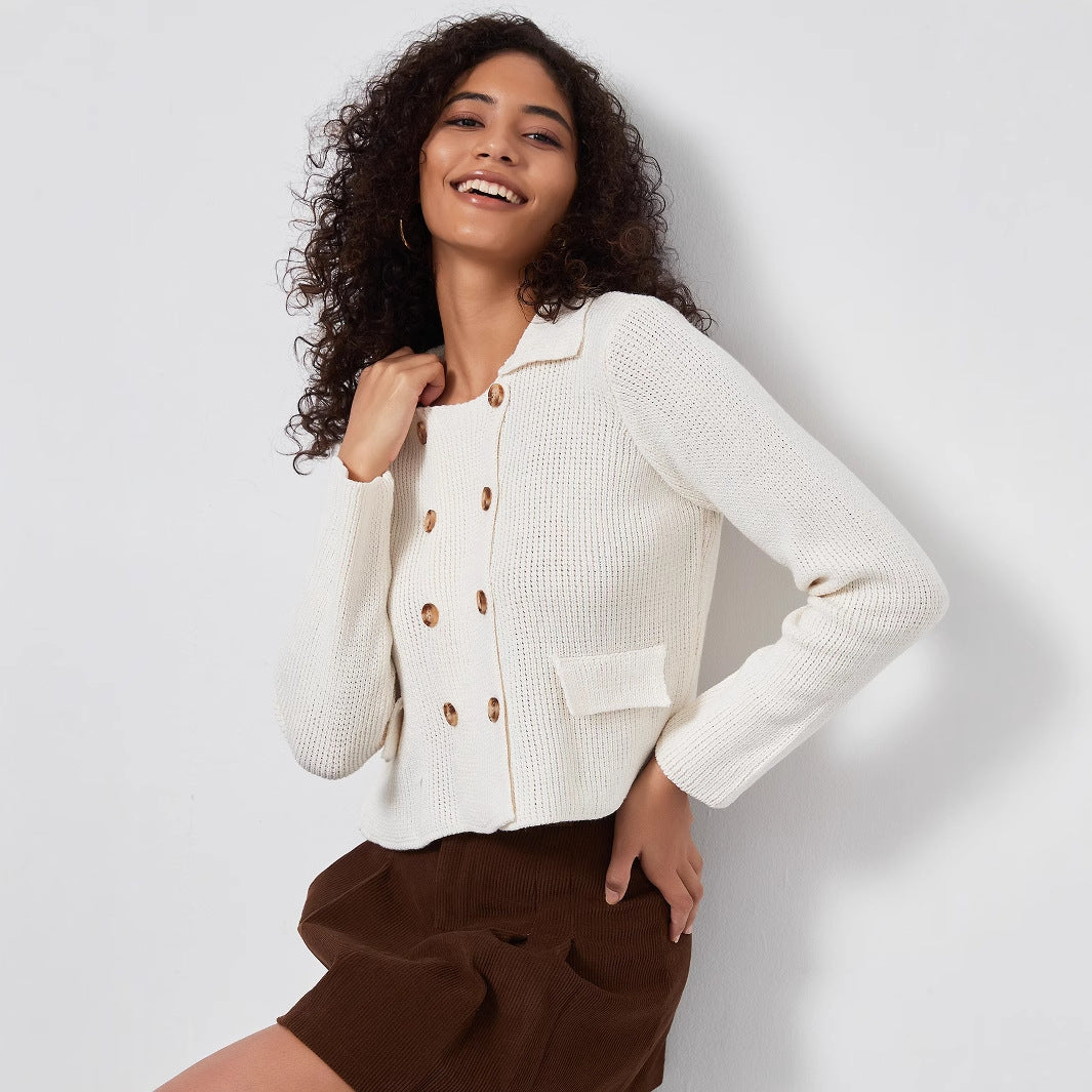 Damen Strickjacke mit doppelter Knopfleiste und dekorativen Taschen WW