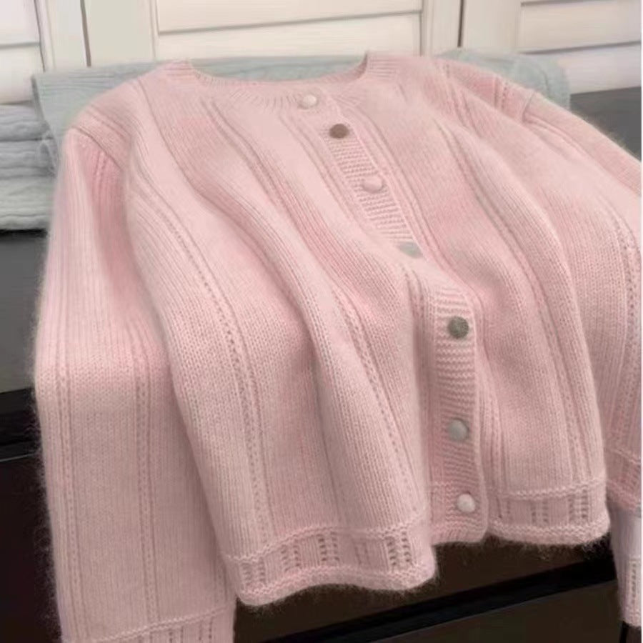 Damen Strickjacke mit dekorativem Rippdesign und Knopfverschluss WW