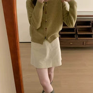 Damen Strickjacke mit dekorativen Knopfakzenten und weichem Material WW