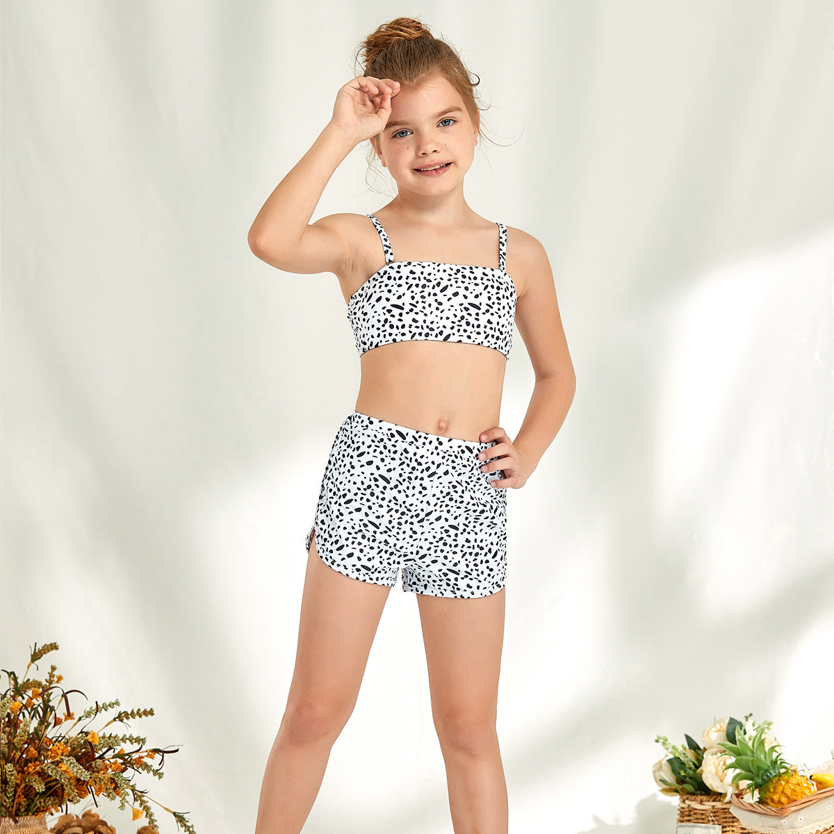 Mädchen Bikini-Set mit modischem Crop-Oberteil und hoch geschnittenen Shorts WW