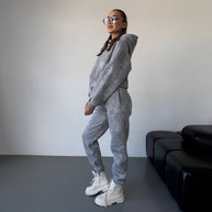 Damen Sportives Set mit lässigem Hoodie und bequemen Jogginghosen WW