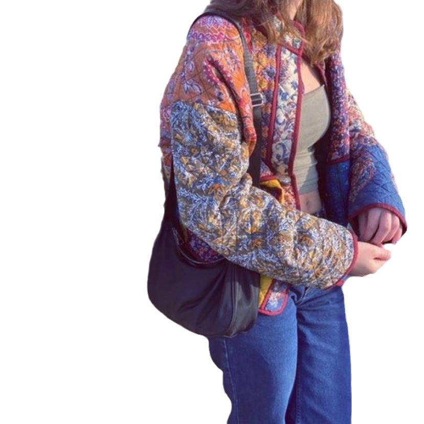 Damen Quilted Jacke mit buntem Patchwork-Design und praktischen Taschen WW