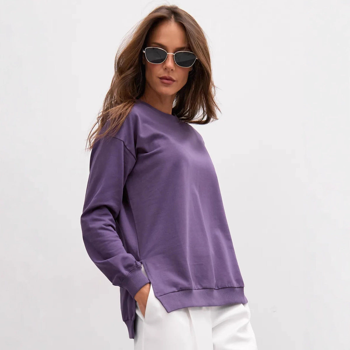 Damen bequemer Sweatshirt mit seitlichen Schlitzen WW