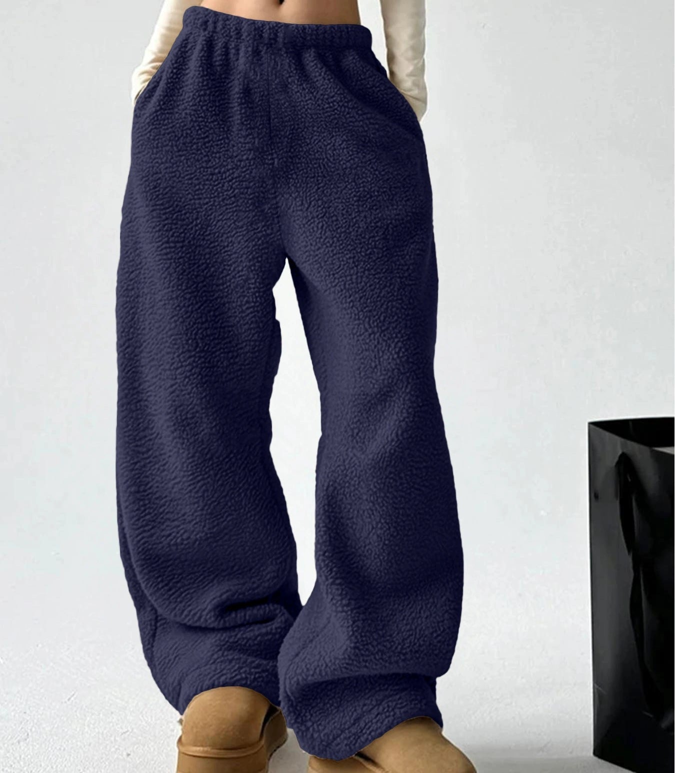 Damen bequeme Fleece-Hose mit weitem Schnitt und elastischem Bund WW
