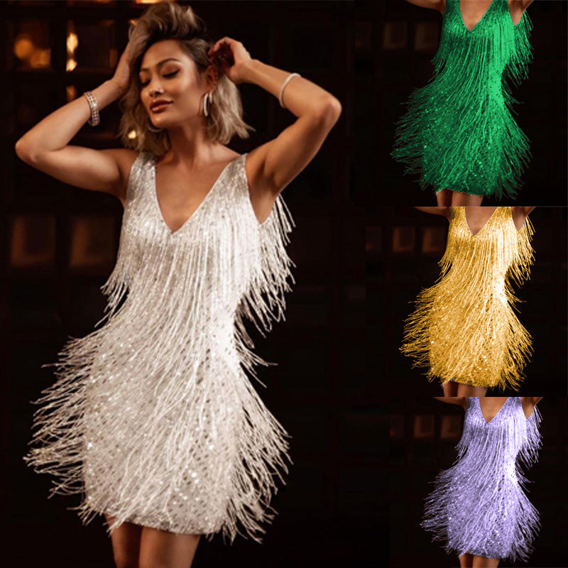 Elegantes Kleid mit Cut-out-Details und figurbetontem Schnitt