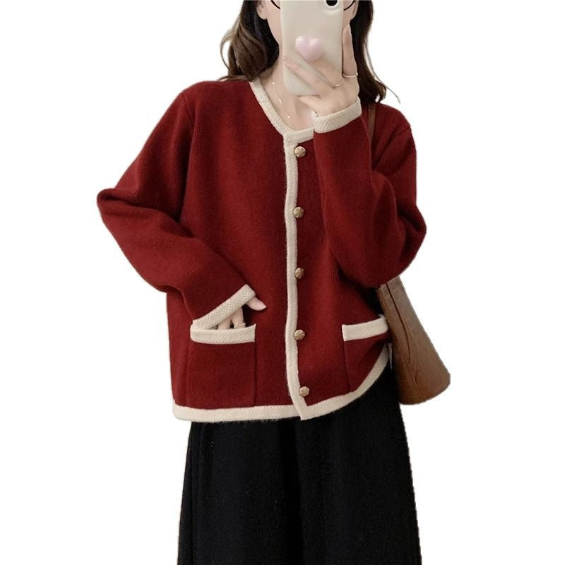 Damen Strickjacke mit einzigartigem Knopfdetail und Kontrastdesign WW