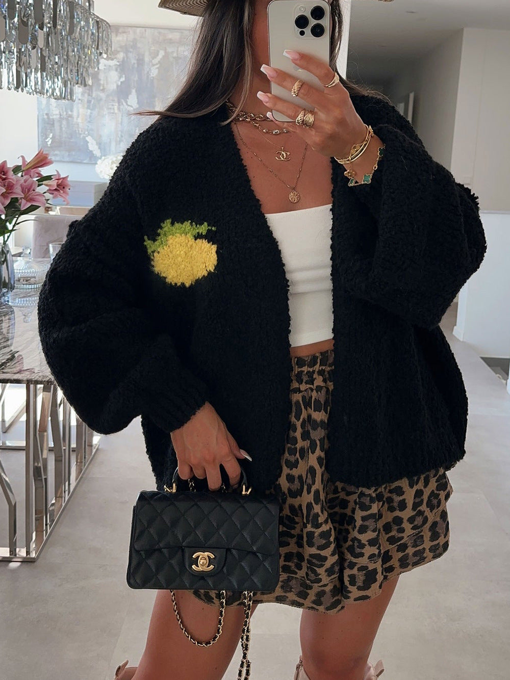 Damen Strickjacke mit fröhlichem Ananas-Motiv und oversized Schnitt WW