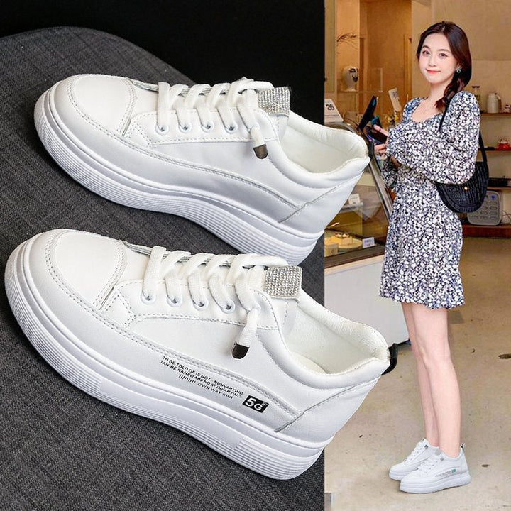 Damen Sportliche Sneakers mit rutschfester Sohle und modernem Design W&W Mode