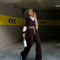 Damen sportliches Set mit cropped Oberteil und weitem Hosen WW