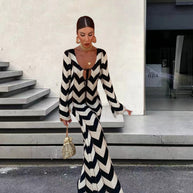 Damen Strick-Maxi-Kleid mit Zickzackmuster und dezenten Cut-Outs WW