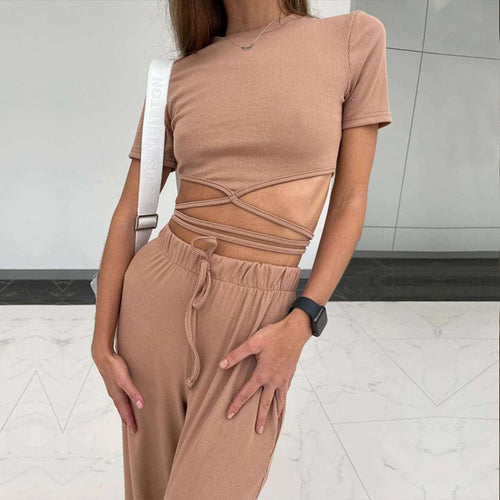 Damen sportliches Crop-Top mit dekorativem Schnitt und elastischem Bund WW