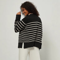Damen Strickjacke mit gestreiftem Muster und eleganten Knopfdetails WW