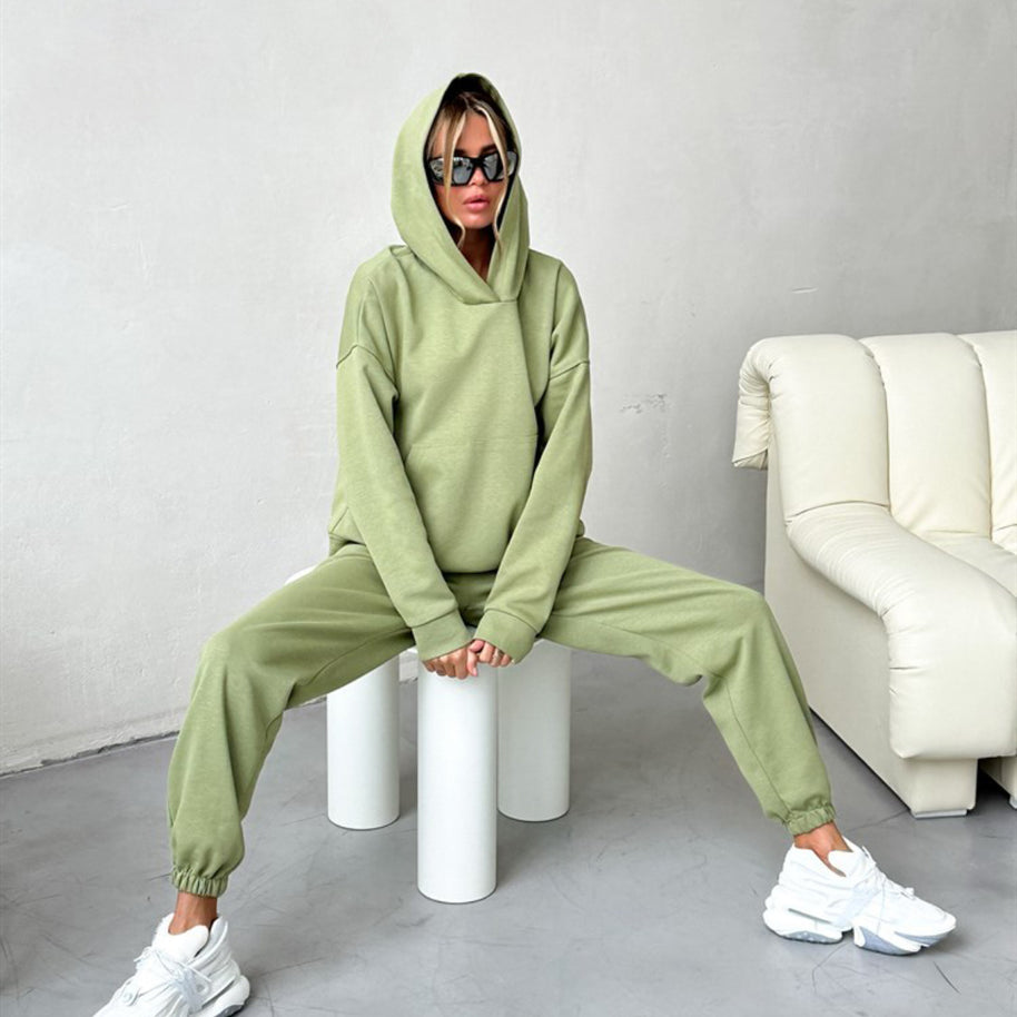 Damen Sportliches Freizeit-Set mit übergroßem Kapuzensweatshirt und lässiger Jogginghose WW