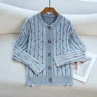 Damen Strickjacke mit strukturiertem Zopfmuster und eleganten Holzknöpfen WW