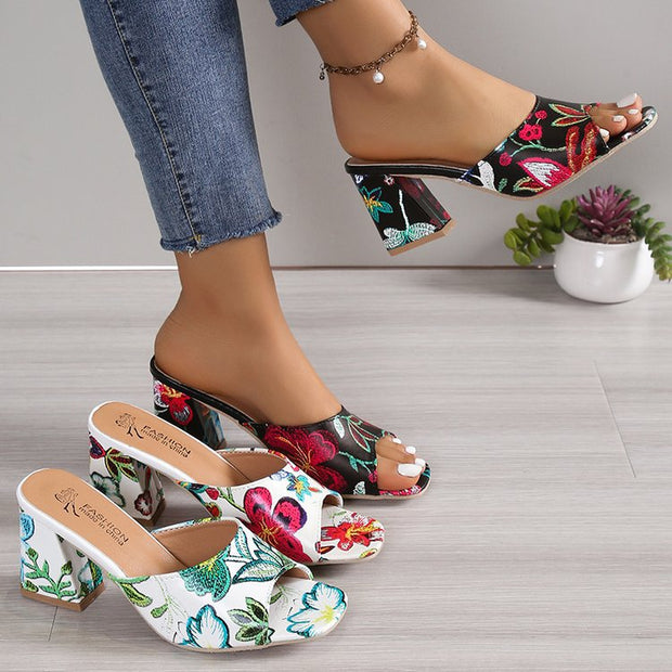 Damen Mules mit floralem Design und komfortablem Blockabsatz W&W