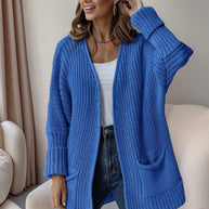 Damen Strickjacke mit tiefem V-Ausschnitt und praktischen Taschen WW